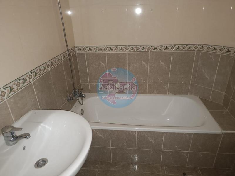 Foto b9f0c773-10ae-4001-9457-62e23f737019. Dúplex amb calefacció a Armunia León