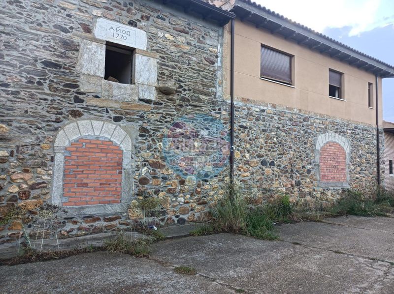 Foto 1e9a3d3e-b7fc-4a2e-b341-0c4b802f1962. Haus in Alija del Infantado