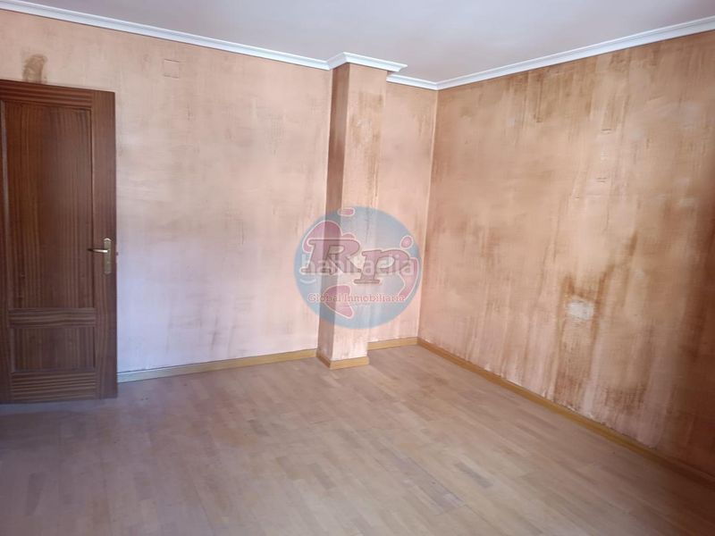 Foto 13afa364-8c5b-439b-aca9-829a542a4811. Flat in Robla (La)