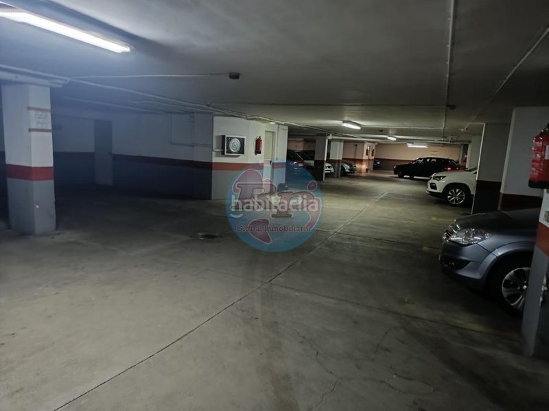 Foto e5b646fd-0baf-4969-81f8-53d03c2a3626. Car parking in Armunia León