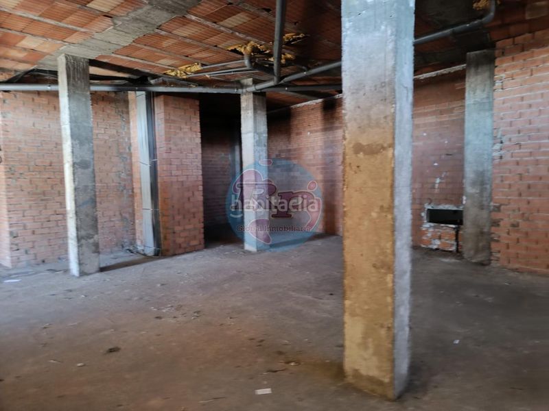 Foto ce468d70-8fde-4d9e-943b-9a82d3213fe4. Geschäftsraum in Trobajo del camino