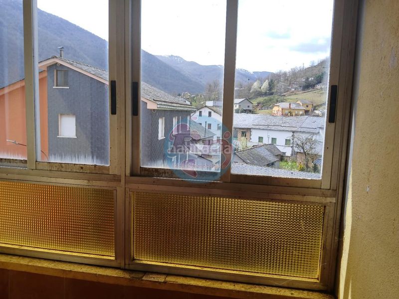 Foto 1e4b6040-feb9-4331-84d6-613f4f19403b. Pis a Villablino