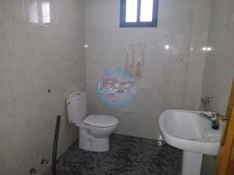 Foto 20a282f6-c009-4680-8a1e-fc7a4b728fab. Casa en Carracedelo