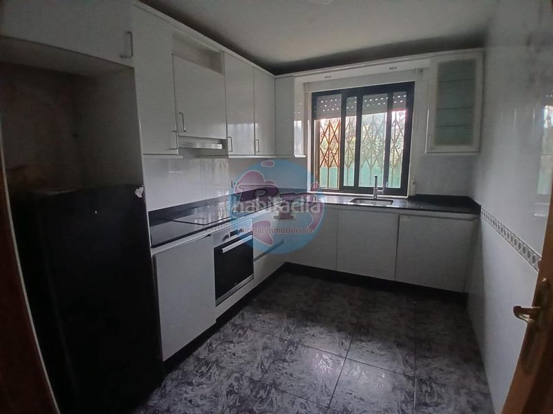 Foto 624e4a1d-41fd-4d26-a8f8-995af8e9613c. Casa en Carracedelo