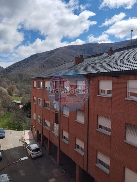 Foto e81aa459-5e84-4d90-b28e-e6bd9562c027. Pis amb calefacció a Villablino