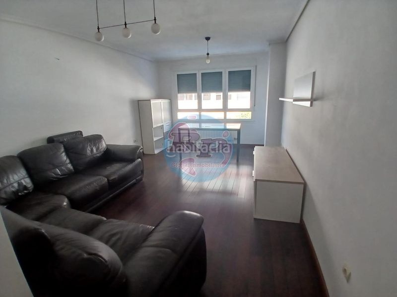 Foto 47f0aee6-2435-4171-b3a8-50cd49b5c879. Flat with heating parking in Centro Ponferrada