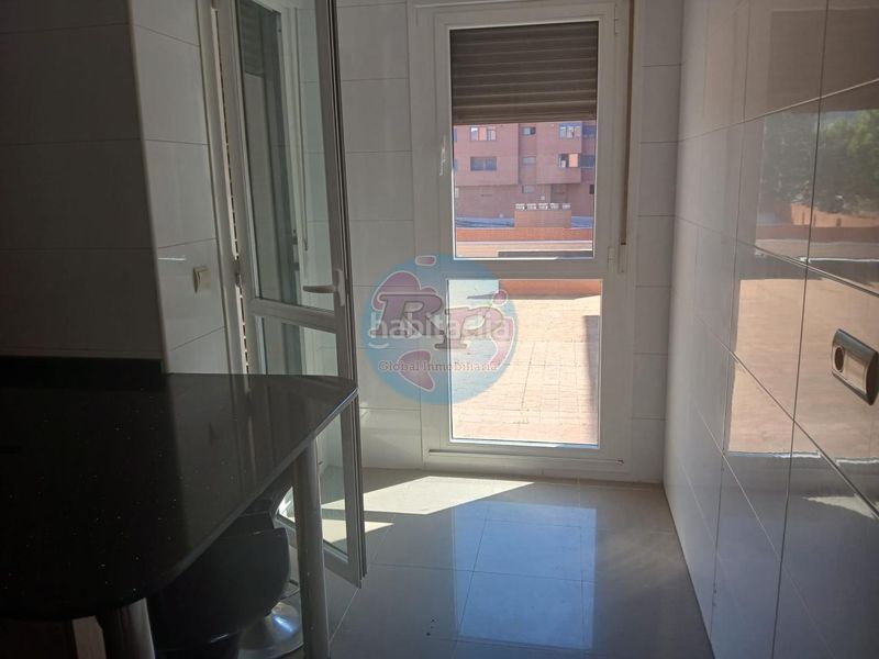 Foto 791cf1a6-cce7-4267-b1d8-aaa657990c4d. Flat with heating parking in Centro Ponferrada