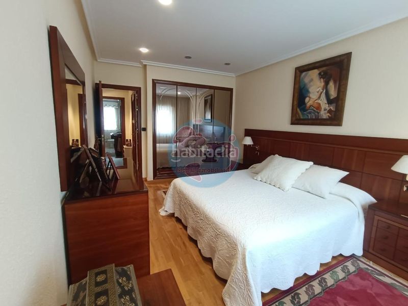 Foto 98b03ce3-32b9-482a-a061-074d44f6bbe3. Haus mit heizung parking in Trobajo del camino