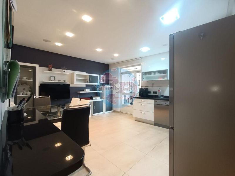 Foto adeb3b3a-bf41-4534-bcea-841be9bab895. Haus mit heizung parking in Trobajo del camino