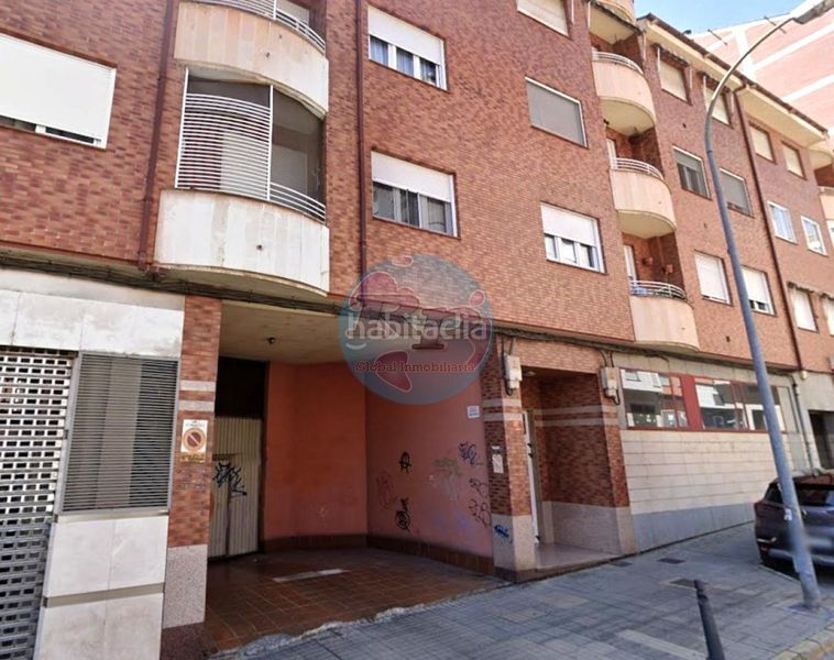 Foto 469e2e76-e892-4b35-9ab7-467ef21290ef. Pis a Centro Ponferrada