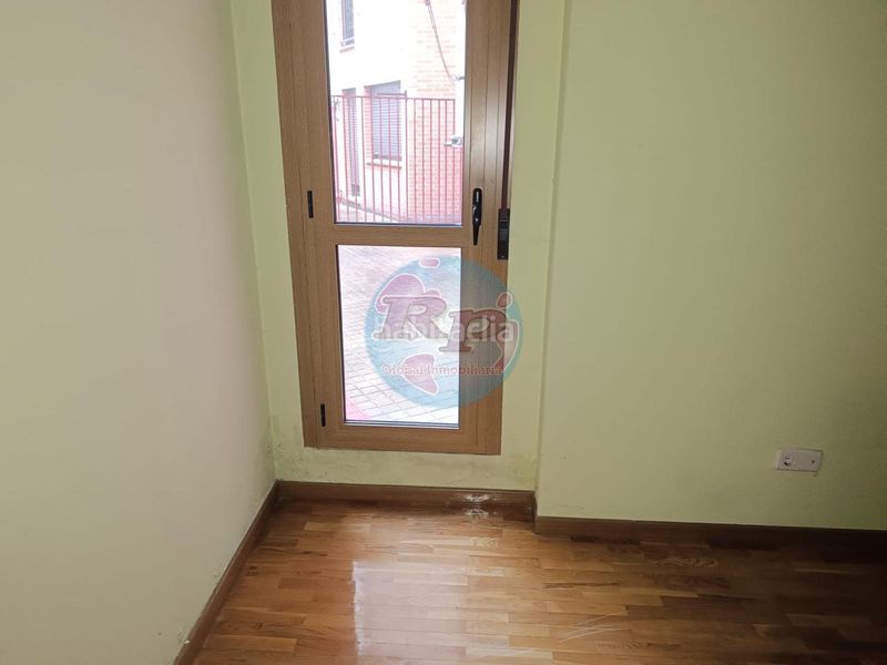 Foto 2b0746a8-cb01-4692-98de-03622c0cbe1f. Appartamento con riscaldamento parcheggio in Centro Ponferrada