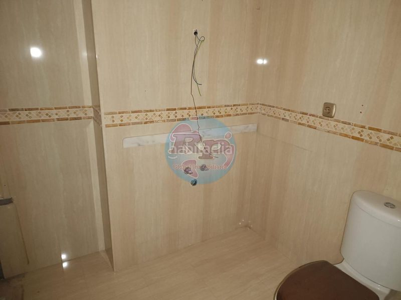 Foto b8c95fcf-3593-4e8b-b19c-1242cd372b74. Appartamento con riscaldamento parcheggio in Centro Ponferrada