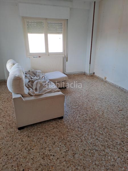 Foto 3283e34c-af56-4f89-ac64-49c42051797b. Flat with heating in Cortes