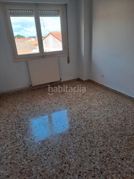 Foto 42c93563-fc53-470f-8612-084912d7a21c. Flat with heating in Cortes