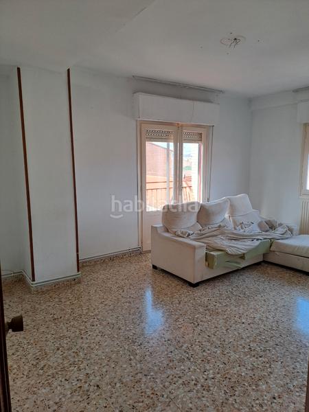 Foto 88969835-8d36-4689-a0e5-d7b5f8173c92. Flat with heating in Cortes