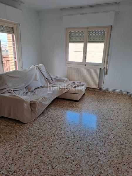 Foto b7a4e5ae-cc35-435a-a950-e659b65e9308. Flat with heating in Cortes