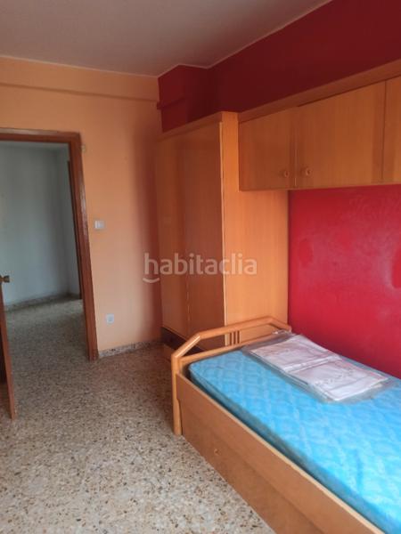 Foto c5e166f4-b6bf-4ee9-8253-01d47e6b8d99. Flat with heating in Cortes
