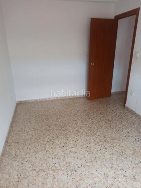 Foto ec233697-d8e9-4b15-a2c2-b19444377794. Flat with heating in Cortes