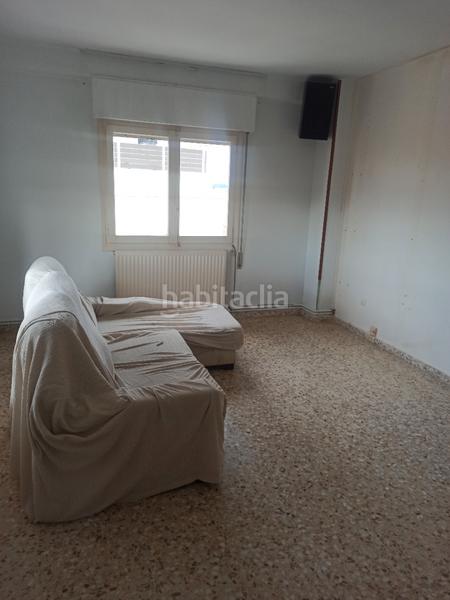 Foto f8454709-9fd7-4488-b2c9-ff3cf8271465. Flat with heating in Cortes