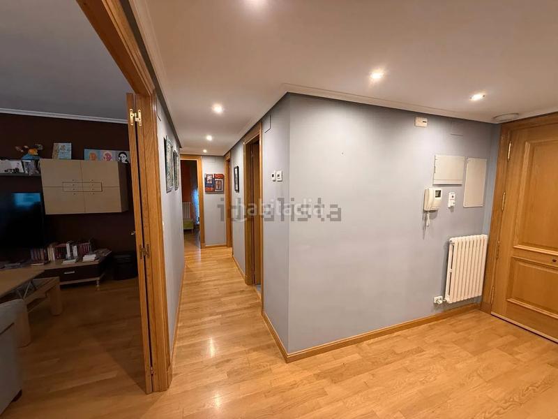 Foto 0cc3c4c6-8dc2-421c-96ea-c8e8a124bac3. Appartamento in plaza de los lagos azules 8 in Miralbueno Zaragoza