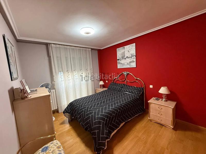 Foto 59bb7d43-a063-40a2-8d10-08973d5bcd45. Appartamento in plaza de los lagos azules 8 in Miralbueno Zaragoza