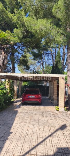 Foto 4b3d2420-4e9c-4023-839c-075b4b8c4c78. Xalet amb piscina a Cadrete