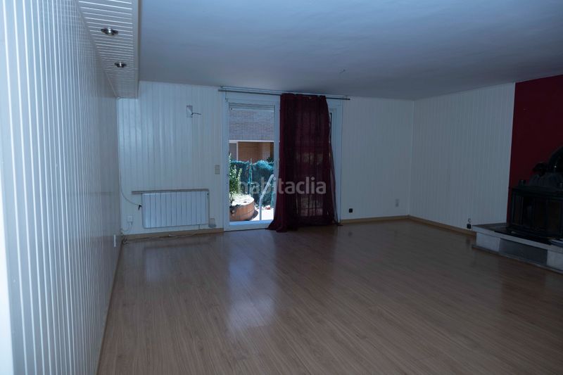 Foto b9f3c2a8-7d84-4f30-a2c3-2a5762637319. Casa a schiera in calle de florencio perera larrosa 7 in Zaragoza
