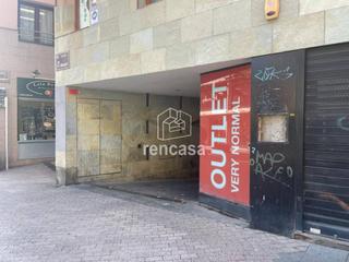 Lloguer Aparcament cotxe  Pi margall. Parking en alquiler en universitatxalets humbert torresclot