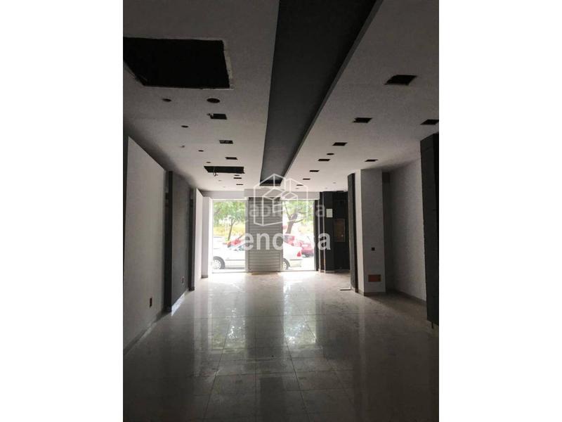 Foto 09d5d9f5-c5b6-4a0e-9f26-5353306592a9. Rent business premise in Príncep de Viana-Clot-Xalets Humbert Torres Lleida