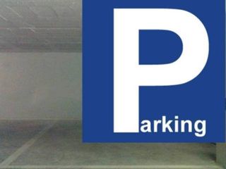 Parking coche en Rosselló. Parquing rosello