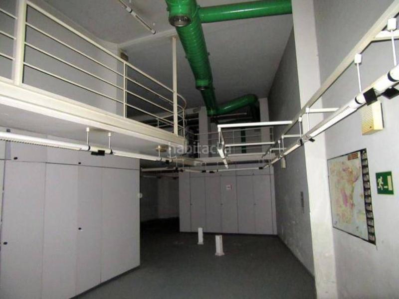 Foto 5769a54a-acc3-4561-8b03-ddea7556ea80. Oficina a Instituts-Universitat Lleida