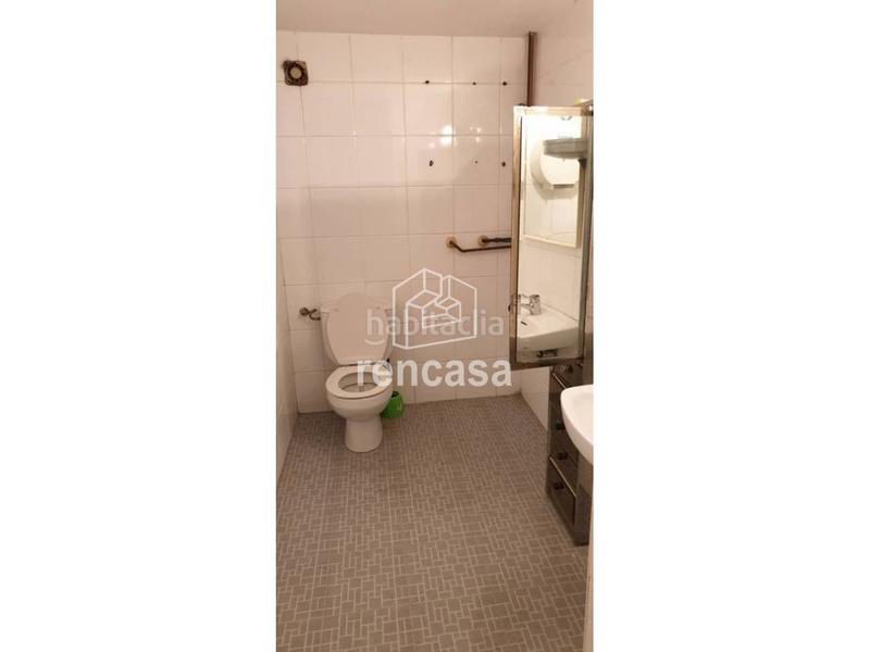 Foto ab190c8c-3978-43c3-aa4f-d5e922eabb21. Lloguer local comercial a Pardinyes Lleida