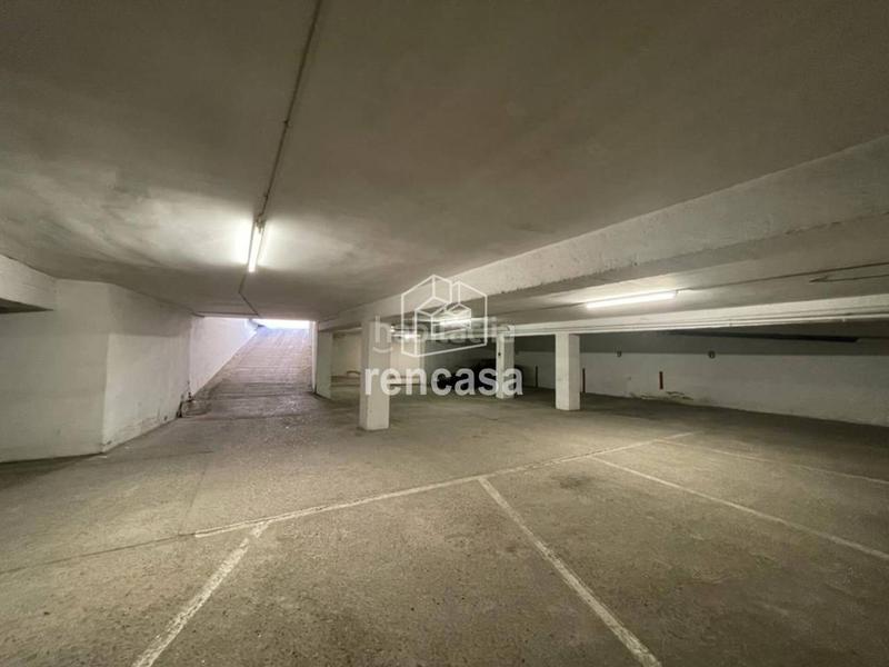 Foto a2356b96-45bd-4f20-88d4-ba0a7329e57b. Alquiler parking coche plaza parquing alquiler seca st pere en Lleida