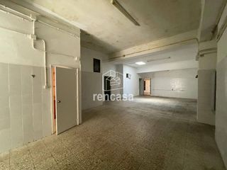 Lloguer Local Comercial  Calle llibertat. Local en alquiler en balàfiasecà sant pere