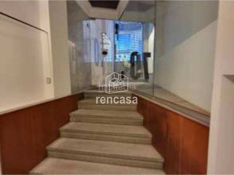 Foto 57dd2799-a05e-4c7e-9502-6f71a1bc86c3. Alquiler local comercial local en venta en eix comercial en Lleida