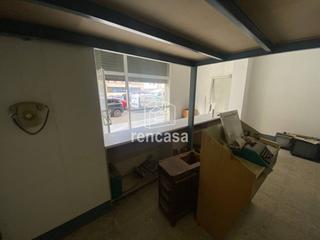 Lloguer Local Comercial  Riu besos. Cap pont