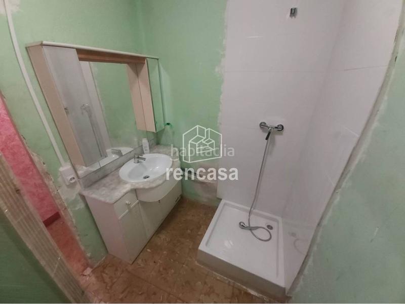 Foto 73cc6c4c-2980-4741-a20c-b16d1a861455. Piso para inversión piso y local en Mariola Lleida