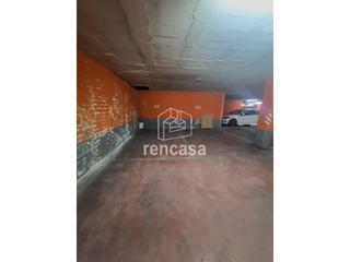 Aparcament cotxe  Riu. Parquing venda zona estacio ave
