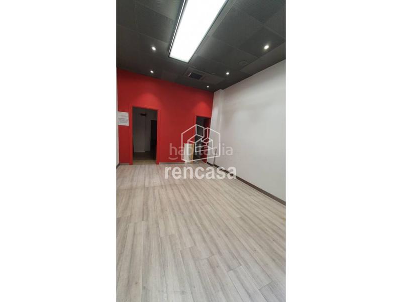 Foto c67d7222-c89a-4a71-bf59-740864a6d0a4. Lloguer local comercial a Príncep de Viana-Clot-Xalets Humbert Torres Lleida