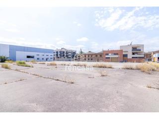 Nau industrial  Lleida esq. onze de setembre. Torres de segre