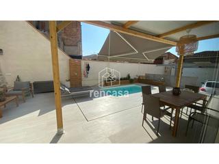 Casa  Dalt. Casa con piscina en puigverd