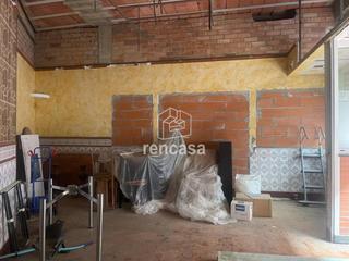 Location Local commercial  Lluís roca. Local maria sauret