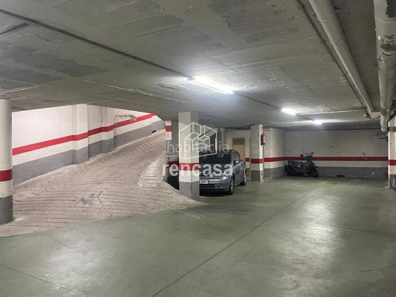 Foto 86498d04-c9cc-437e-83ed-21b07f50f491. Miete autoparkplatz in Instituts-Universitat Lleida