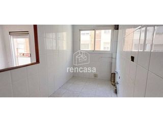 Flat  Calle indibil i mandoni. Mariola