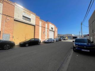 Nau industrial  Riu. Nave alcoletge