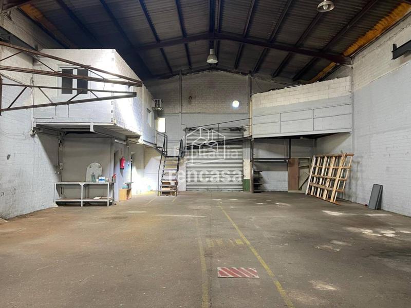 Foto da0d9bee-070a-44d7-b0c7-931e82ede7c8. Bâtiment à usage industriel dans Alcoletge