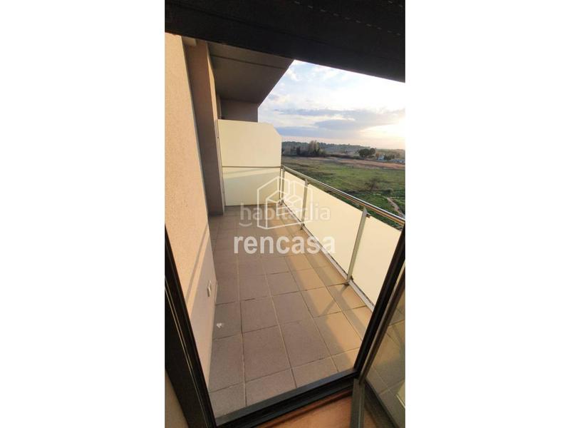 Foto 913eec1d-5c2d-4ec8-b38b-d1d23aec1bbe. Piso s practicamente nuevos con pisicina en Mariola Lleida