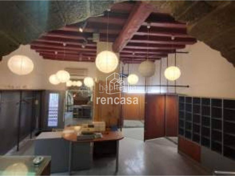 Foto 0d44ce3d-b27f-4623-ad27-afff434dcd75. Local comercial a Centre Històric Lleida