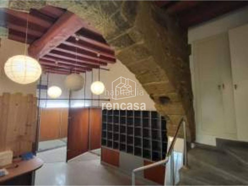 Foto cef8e106-5ce2-4ab4-a59d-5044d6520f01. Local comercial a Centre Històric Lleida
