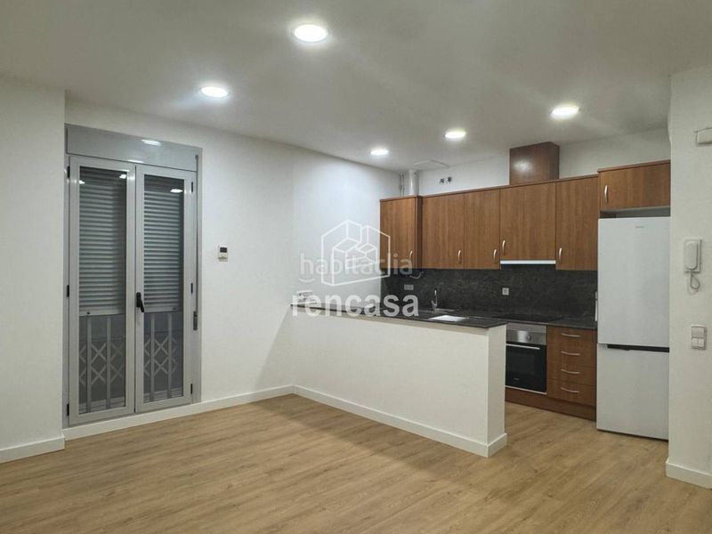 Foto 230ff825-3bd1-406c-84c1-42bb839e063a. Piso eix comercial en Centre Històric Lleida